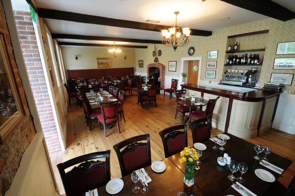 Ashbrook Arms Townhouse And Restaurant 호텔 더로 외부 사진